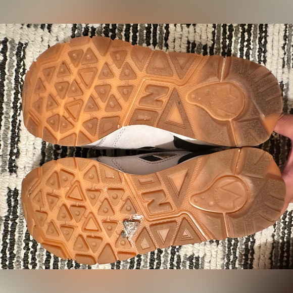 New Balance 1600 Lost World Collection Grey Black Gold Women's Sneakers🧿 - Picture 9 of 11